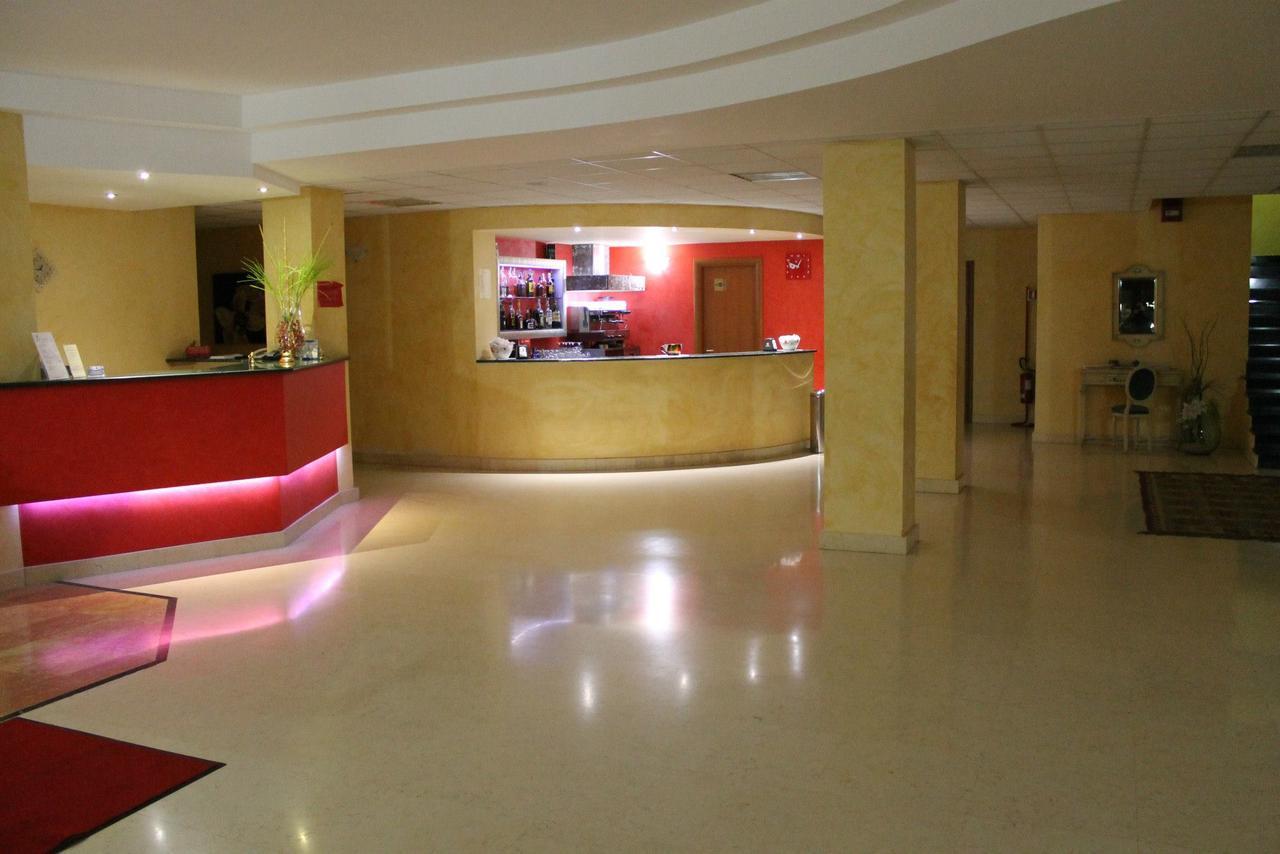 Castelluccio dei Sauri Hotel Agri Resort "Agora" المظهر الخارجي الصورة