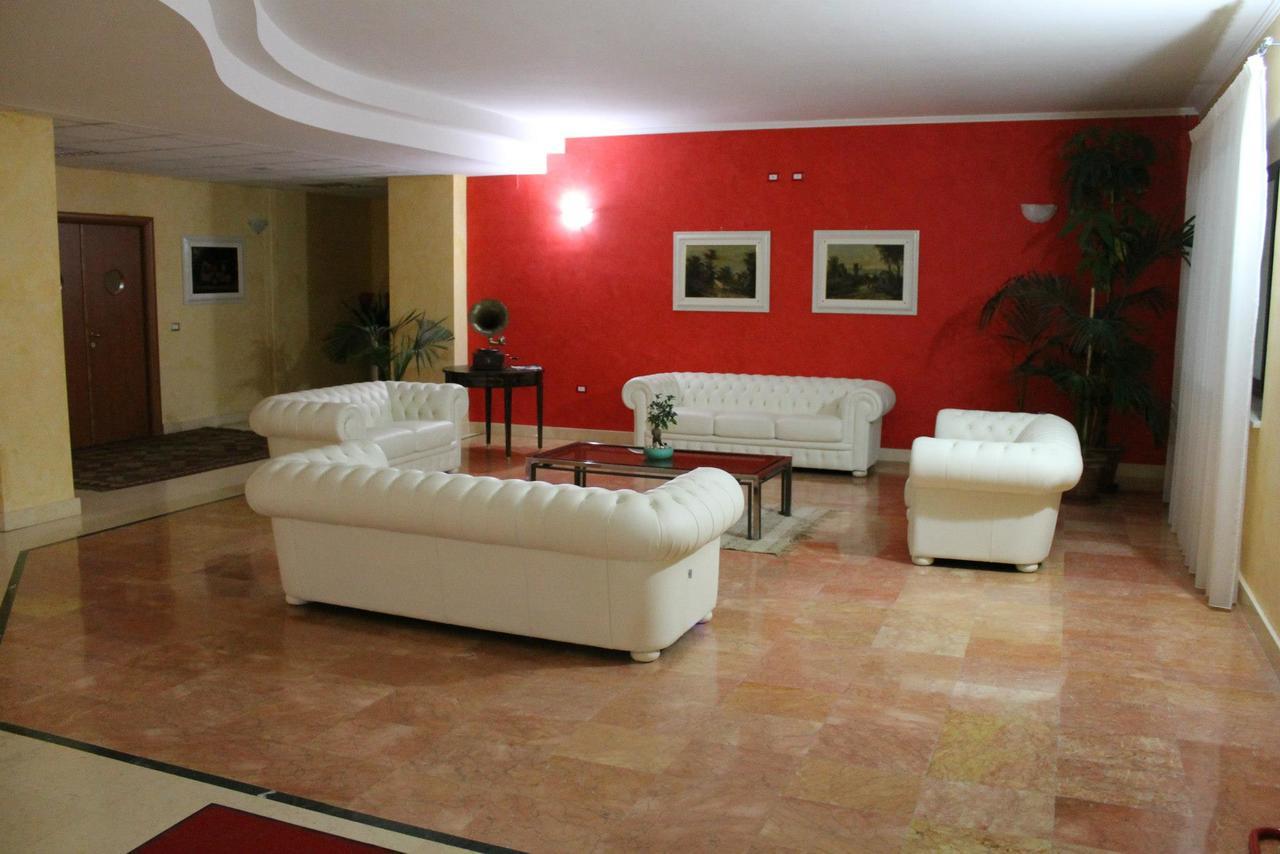 Castelluccio dei Sauri Hotel Agri Resort "Agora" المظهر الخارجي الصورة