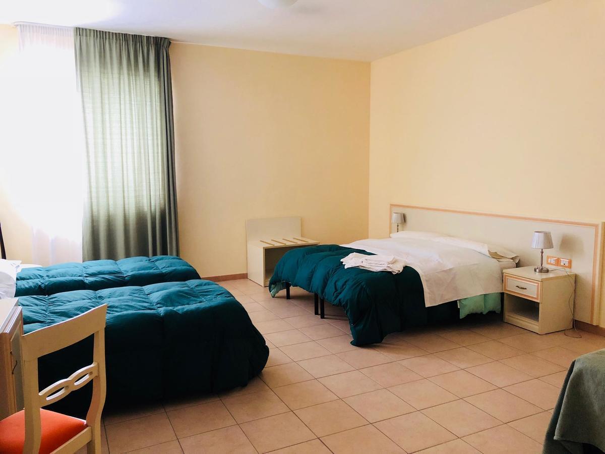 Castelluccio dei Sauri Hotel Agri Resort "Agora" المظهر الخارجي الصورة