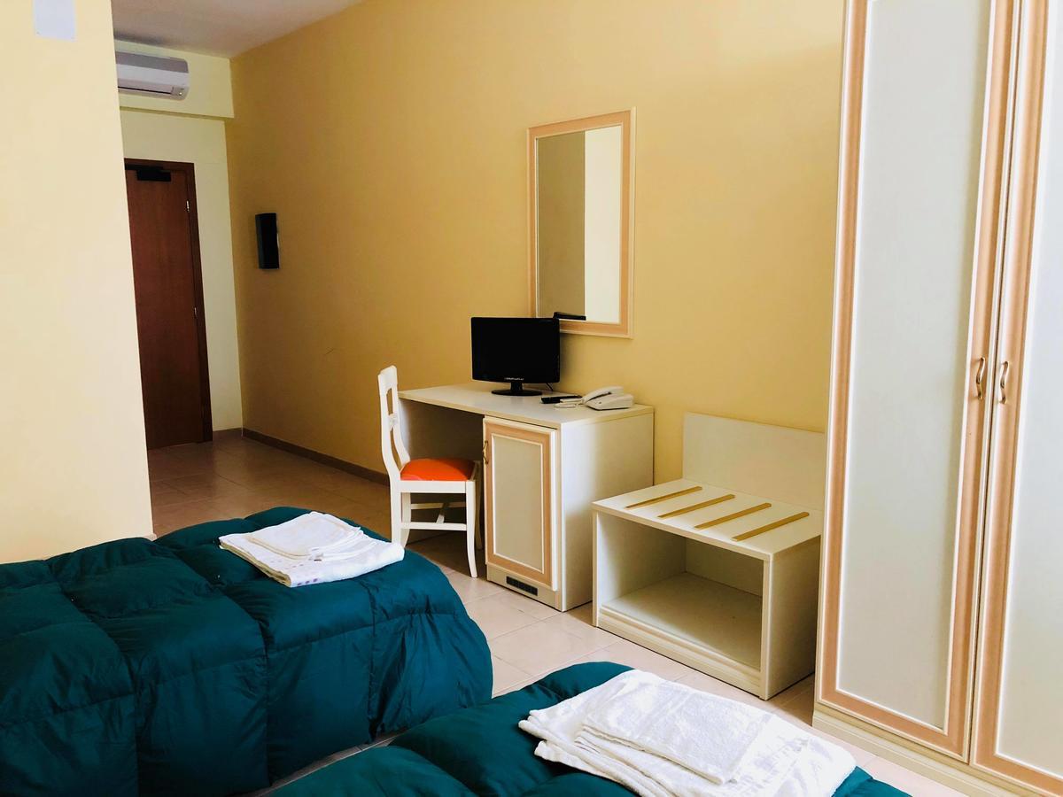 Castelluccio dei Sauri Hotel Agri Resort "Agora" المظهر الخارجي الصورة